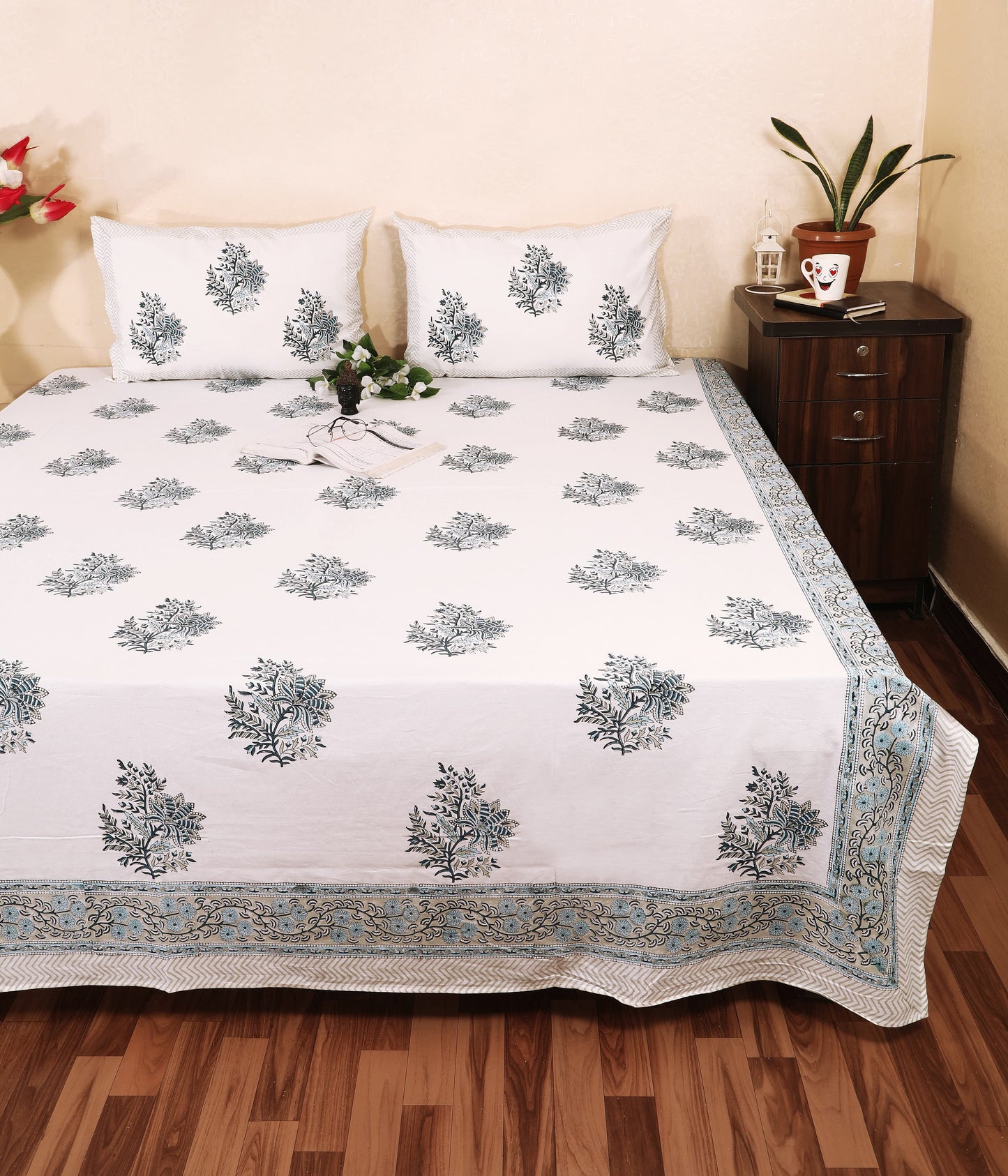 Neel Bagh / Aqua Grove Bedsheet
