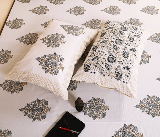 Sunehri Bagh / Golden Grove Bedsheet