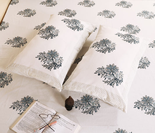 Neel Bagh / Aqua Grove Bedsheet