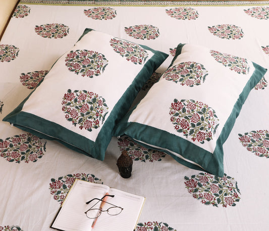 Bagh-e-Saaz / Verdant Bloom Bedsheet