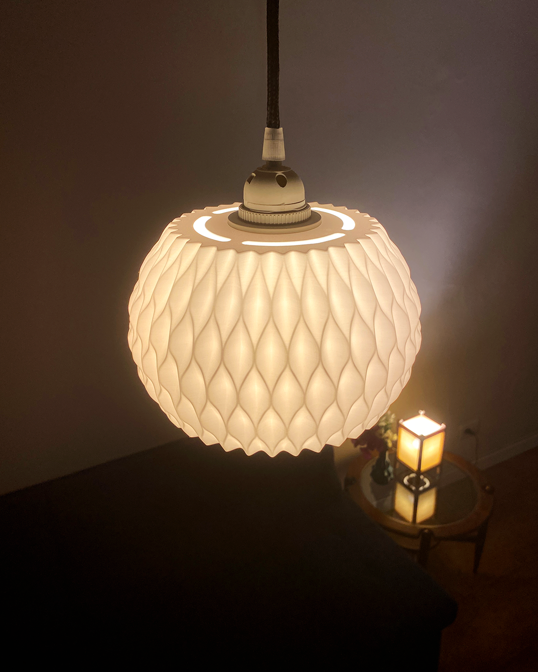 Wavy Lamp – Sculptural 3D-Printed Ceiling Light