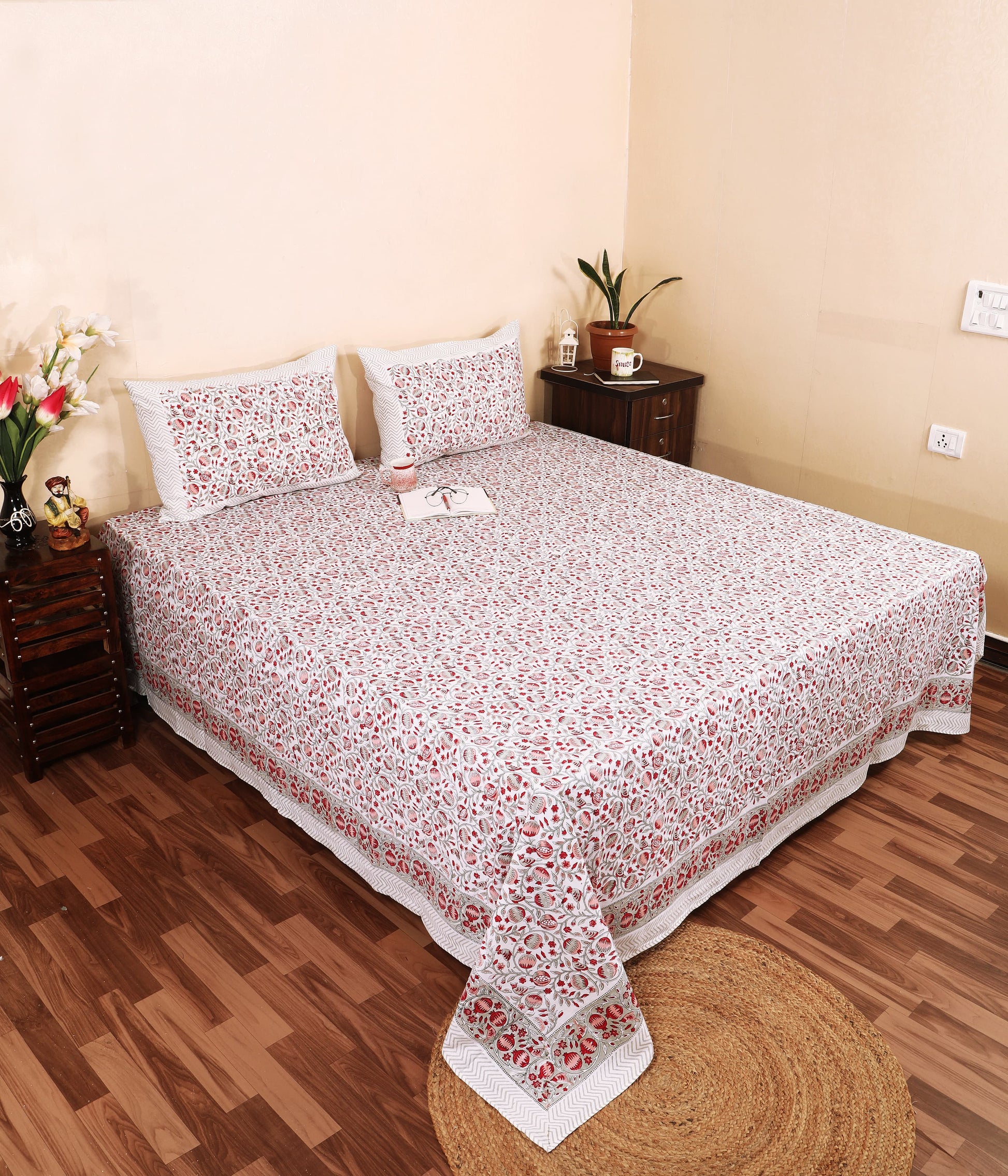 THE HIGHMOUR BLOOMLINE collection bedsheet with block print in Jaipur design, made of pure cotton