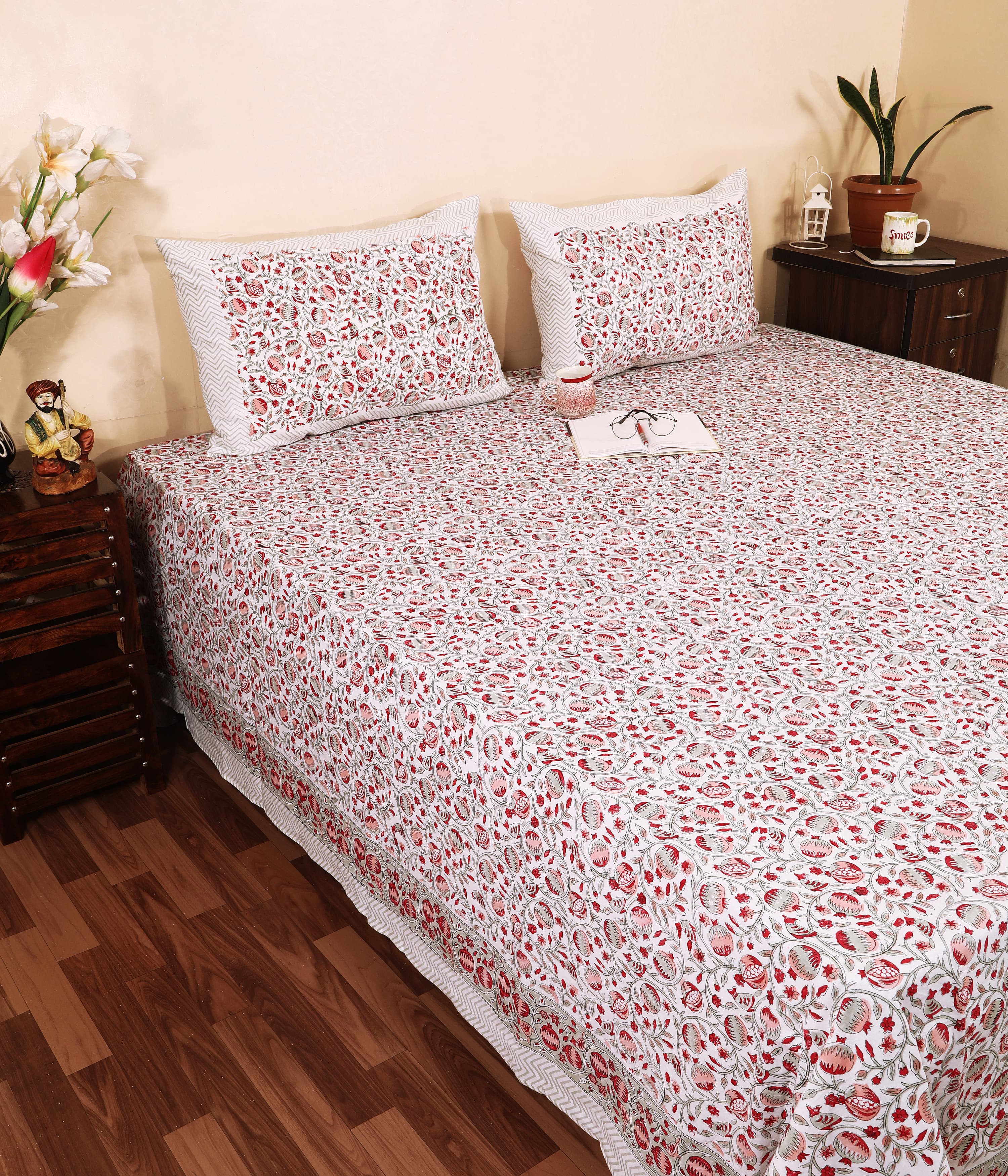 THE HIGHMOUR BLOOMLINE collection bedsheet with block print in Jaipur, made from pure cotton for comfort
